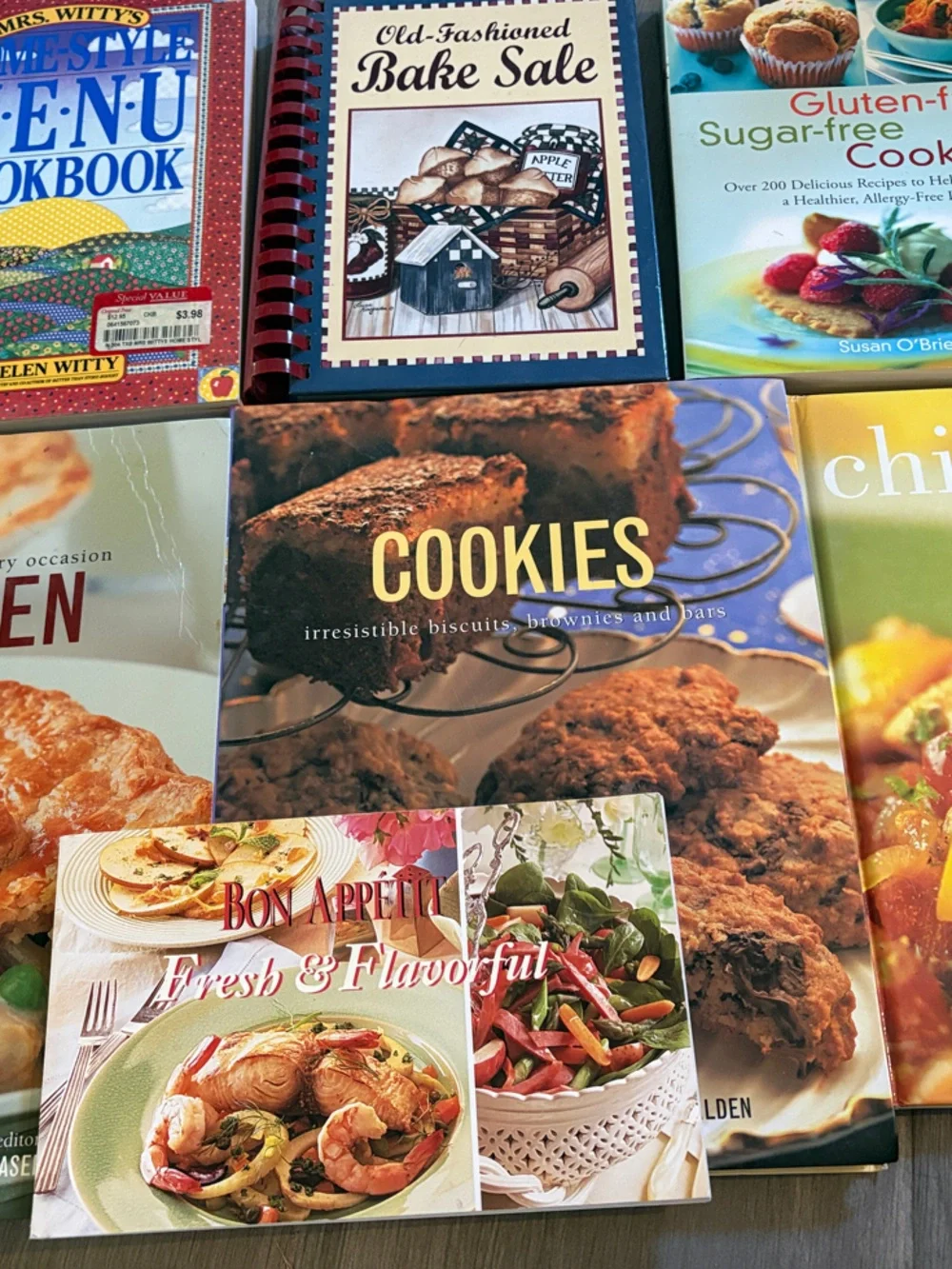 Assorted Cookbook Set - Multi-Color